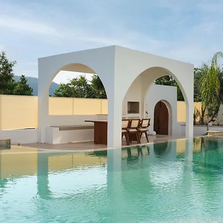 Neox With 2 Pools, Jacuzzi, Sauna & Minigolf * Фетхие