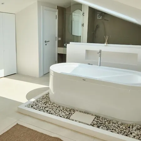 Вилла Neox With 2 Pools, Jacuzzi, Sauna & Minigolf